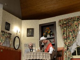 Arsen und Spitzenhäubchen (2014)