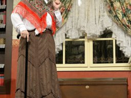 Arsen und Spitzenhäubchen (2014)