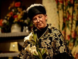 Arsen und Spitzenhäubchen (2014)