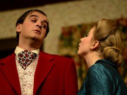 Arsen und Spitzenhäubchen (2014)