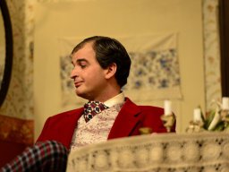 Arsen und Spitzenhäubchen (2014)