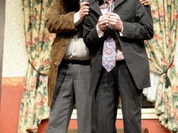 Arsen und Spitzenhäubchen (2014)