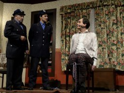 Arsen und Spitzenhäubchen (2014)