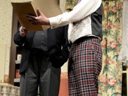 Arsen und Spitzenhäubchen (2014)