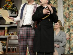 Arsen und Spitzenhäubchen (2014)
