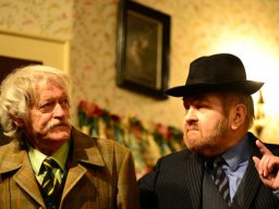 Arsen und Spitzenhäubchen (2014)