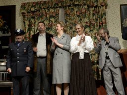 Arsen und Spitzenhäubchen (2014)
