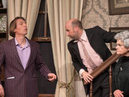 Arsen und Spitzenhäubchen (2025)