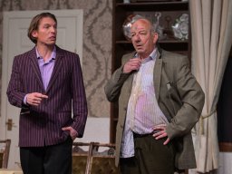 Arsen und Spitzenhäubchen (2025)