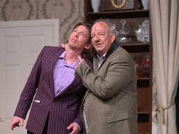 Arsen und Spitzenhäubchen (2025)