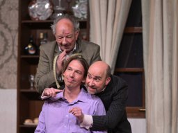 Arsen und Spitzenhäubchen (2025)