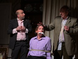 Arsen und Spitzenhäubchen (2025)