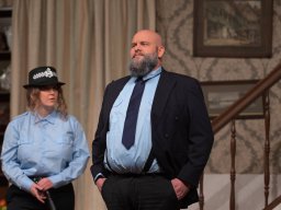 Arsen und Spitzenhäubchen (2025)