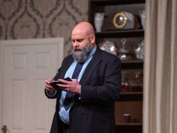 Arsen und Spitzenhäubchen (2025)