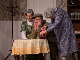 Arsen und Spitzenhäubchen (2025)